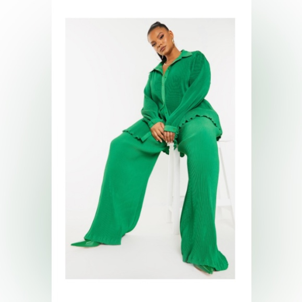 GREEN MATCHING SET